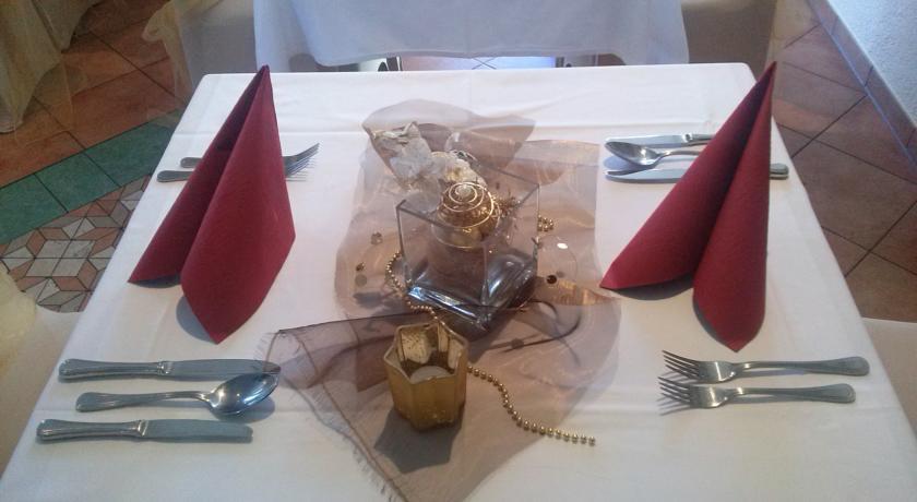 Nussknacker Hotel Ehrenfriedersdorf ภายนอก รูปภาพ