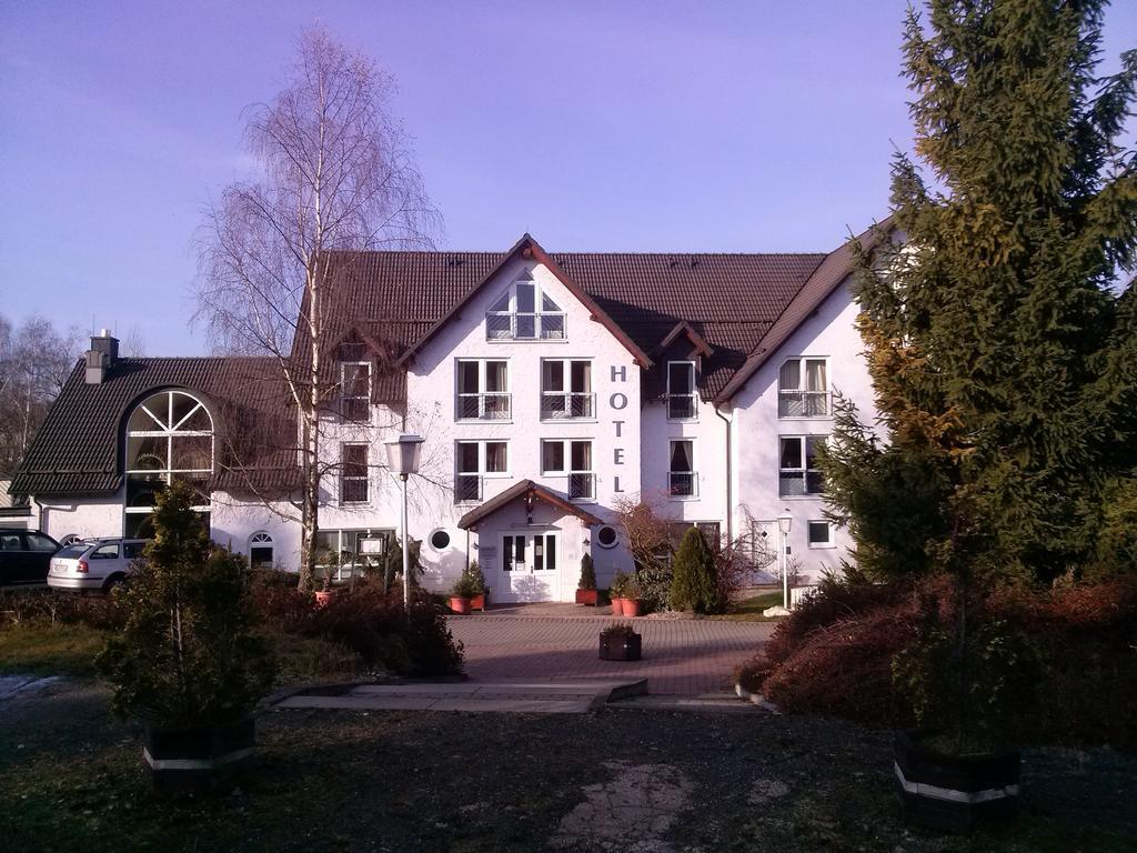Nussknacker Hotel Ehrenfriedersdorf ภายนอก รูปภาพ