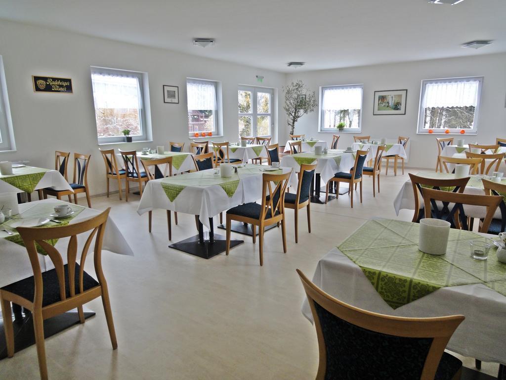 Nussknacker Hotel Ehrenfriedersdorf ภายนอก รูปภาพ