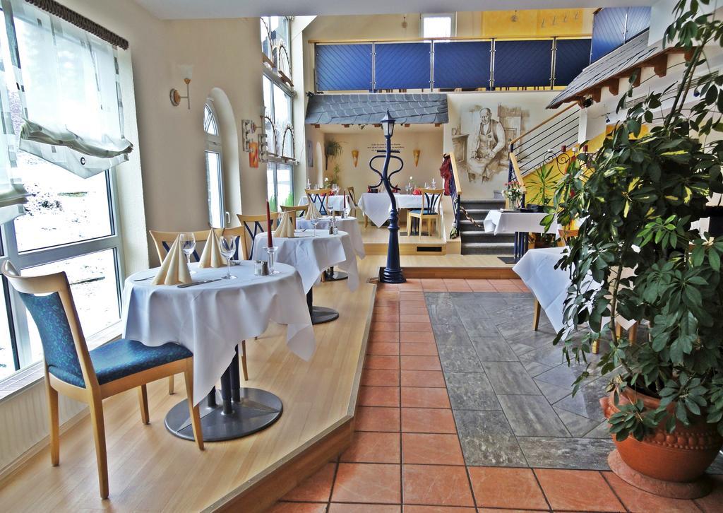 Nussknacker Hotel Ehrenfriedersdorf ภายนอก รูปภาพ